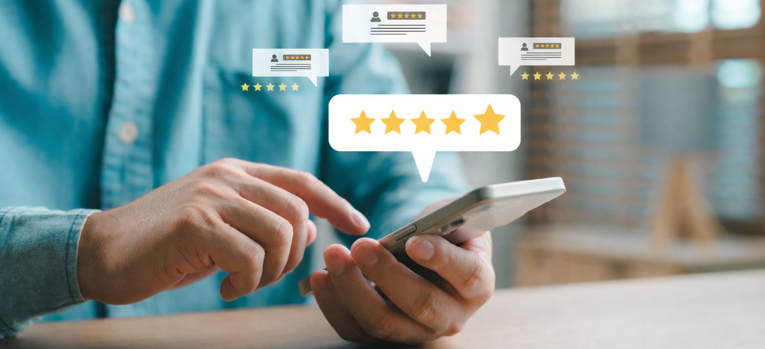 Une femme souffle sur des confettis dans un livre